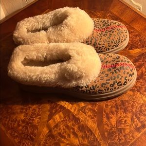 Ugg Leopard Slippers